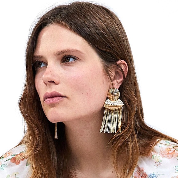 Zara Jewelry - ✨LAST ONE✨Gold drop earrings from Zara